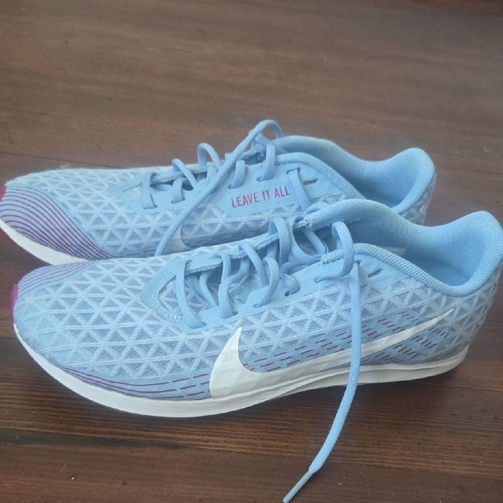 Nike Blue and White Athletic Shoes Lightweight Mesh Design - Picture 1 of 4